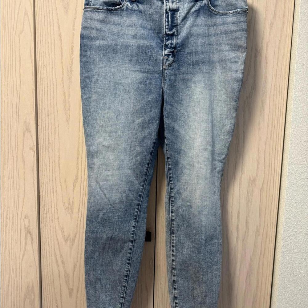 Good American Light Blue Skinny Jeans